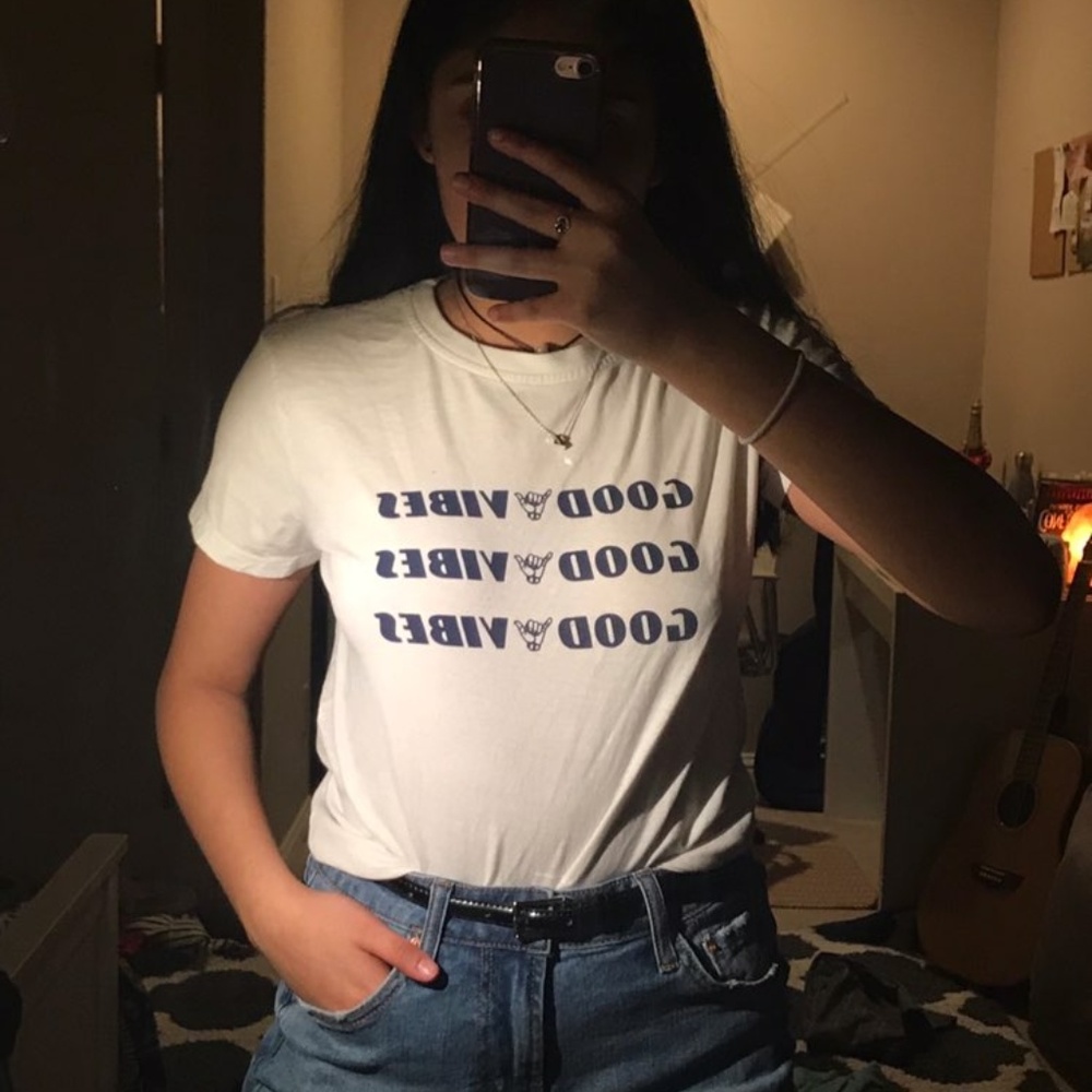 brandy melville good vibes shirt
